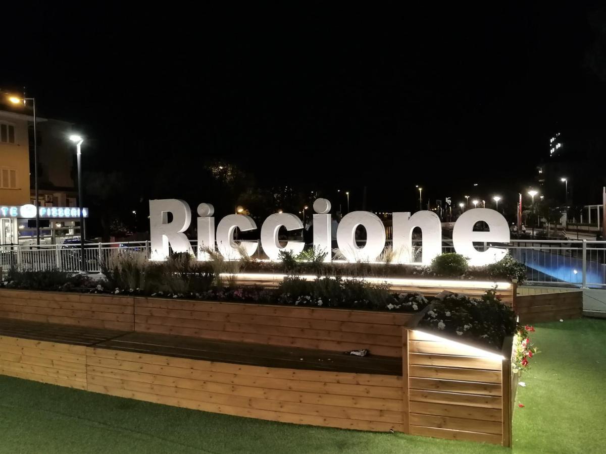 Hotel Diplomatic Riccione Exterior photo